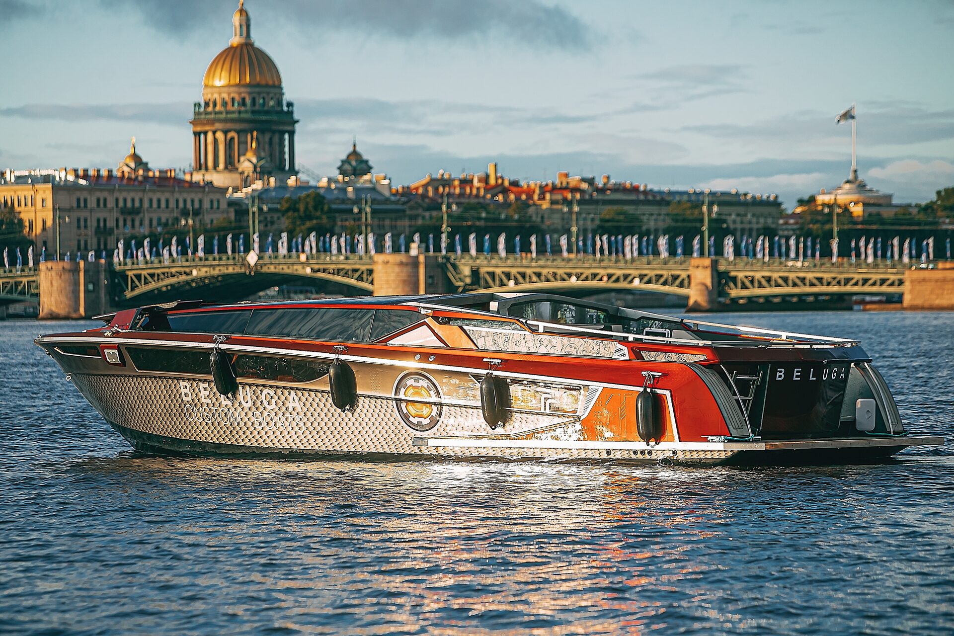 Яхта Белуга