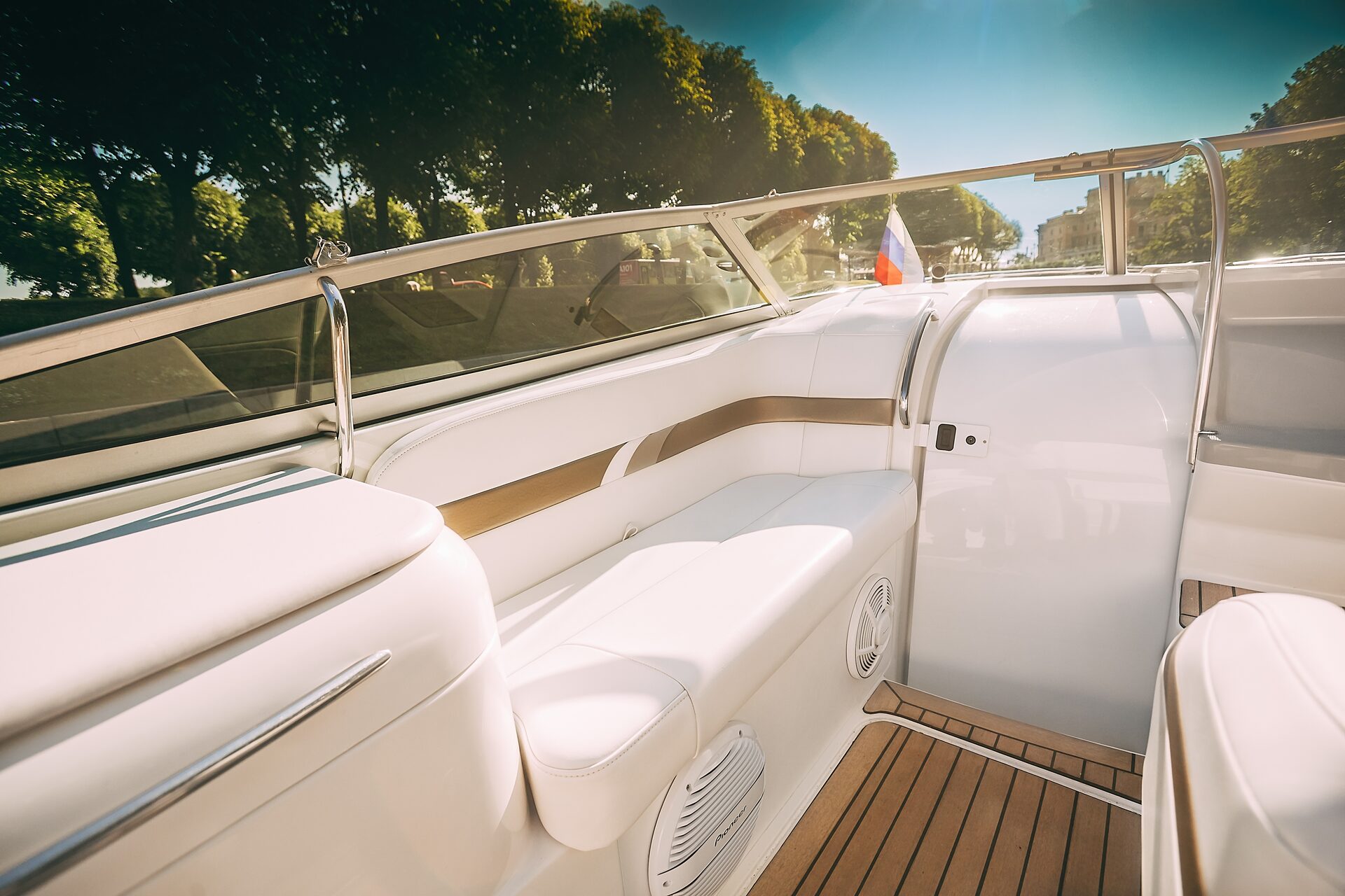 Катер Магнум