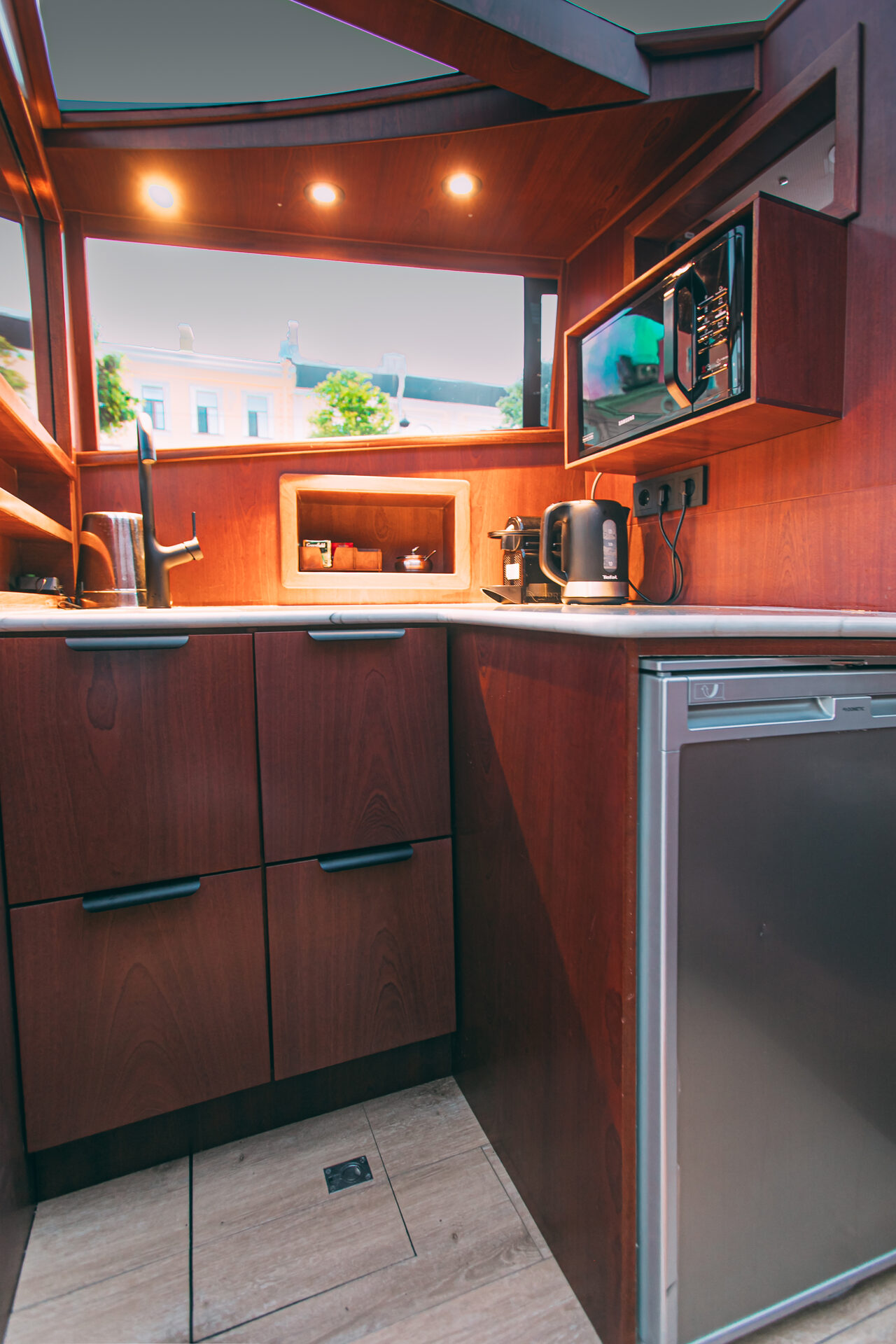 Яхта Ливадия